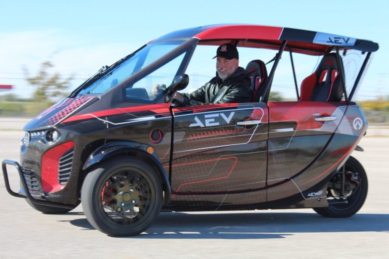 austin-electric-vehicle-company-ayro-merges-with-dropcar